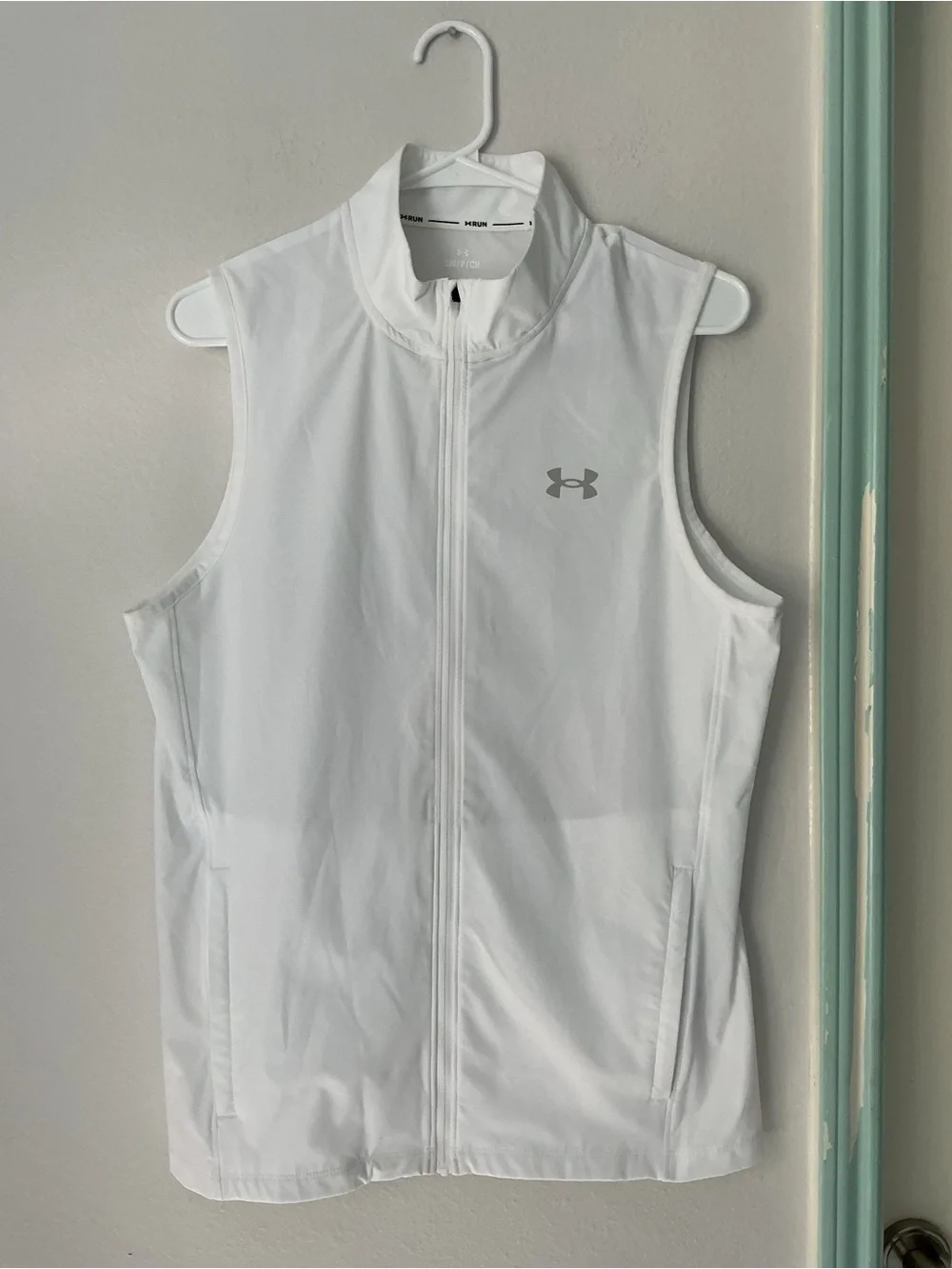White Under Armour UA Storm Up The Pace Vest Sleeveless Zip Size S
